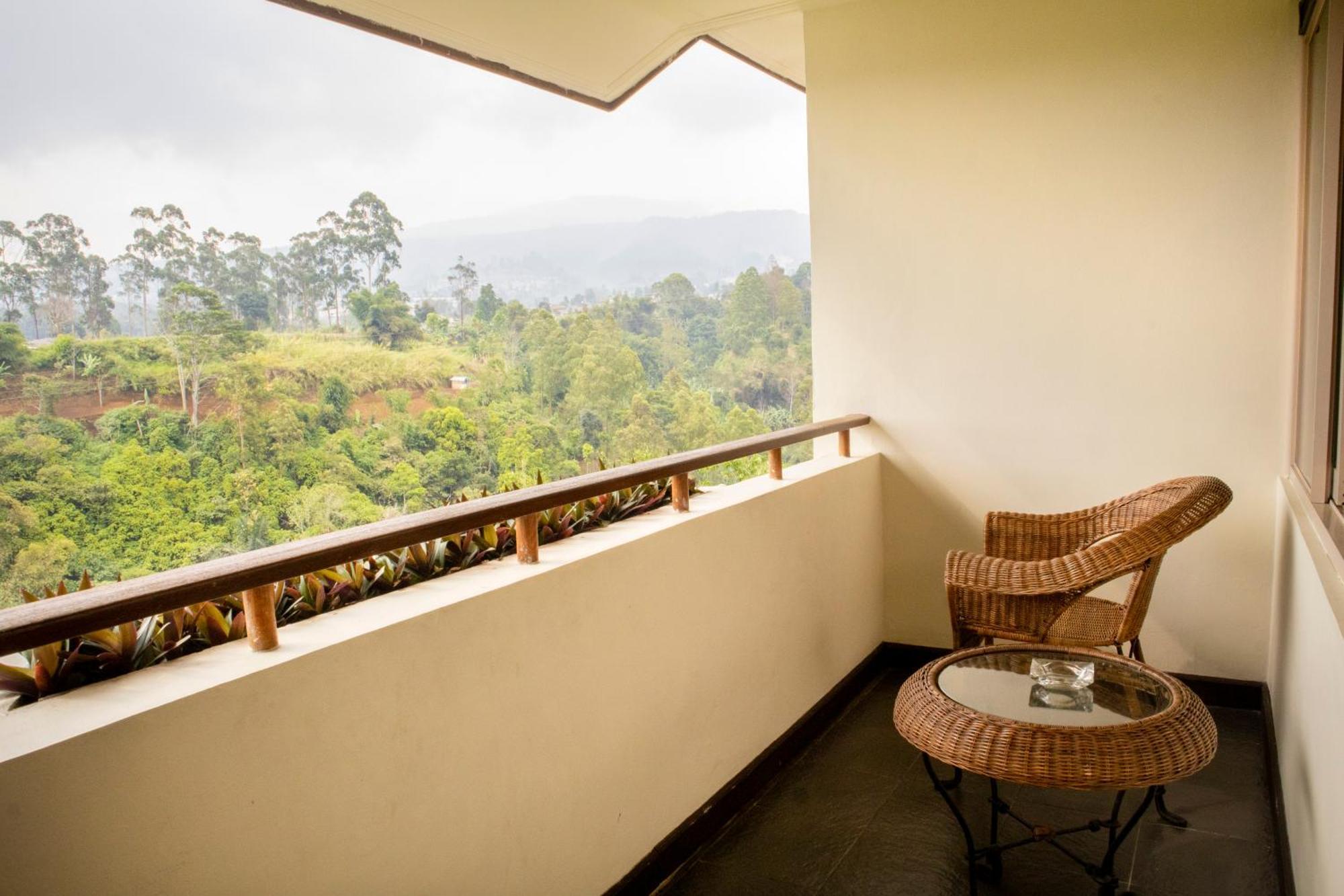 Sangria Resort And Spa Lembang Ngoại thất bức ảnh