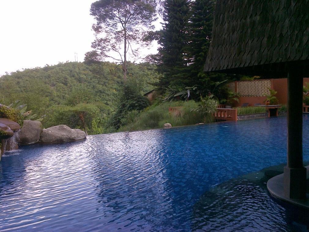 Sangria Resort And Spa Lembang Ngoại thất bức ảnh