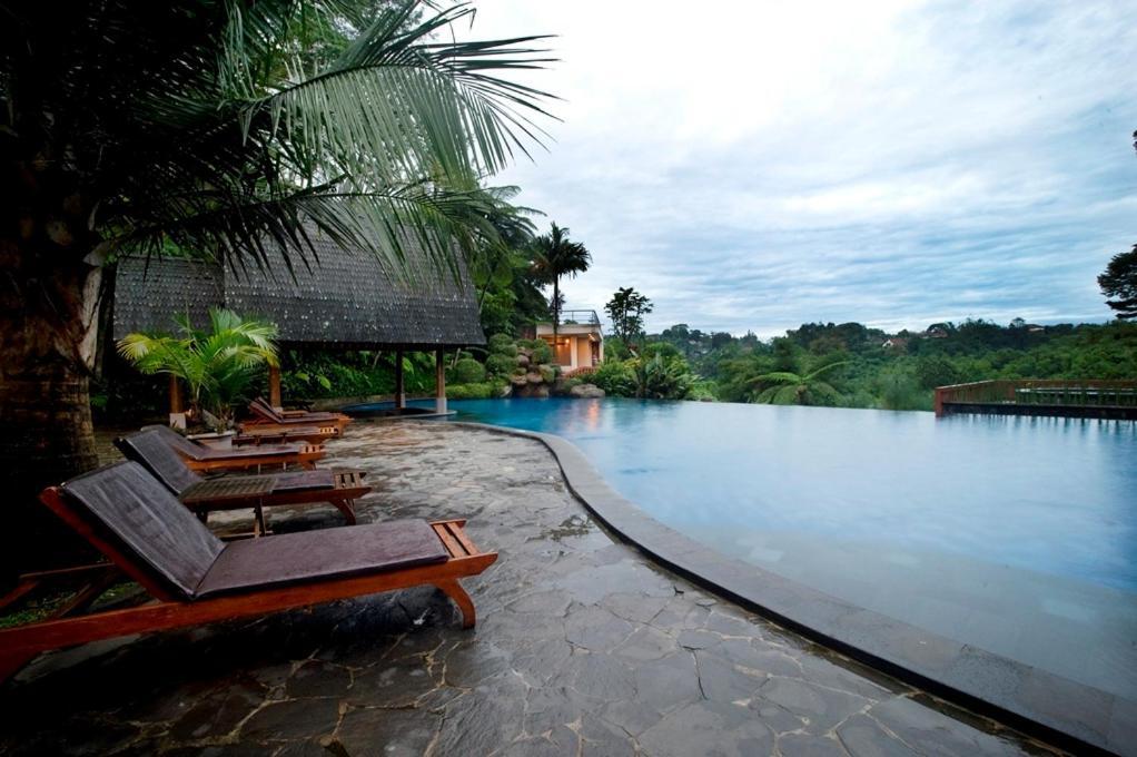 Sangria Resort And Spa Lembang Ngoại thất bức ảnh